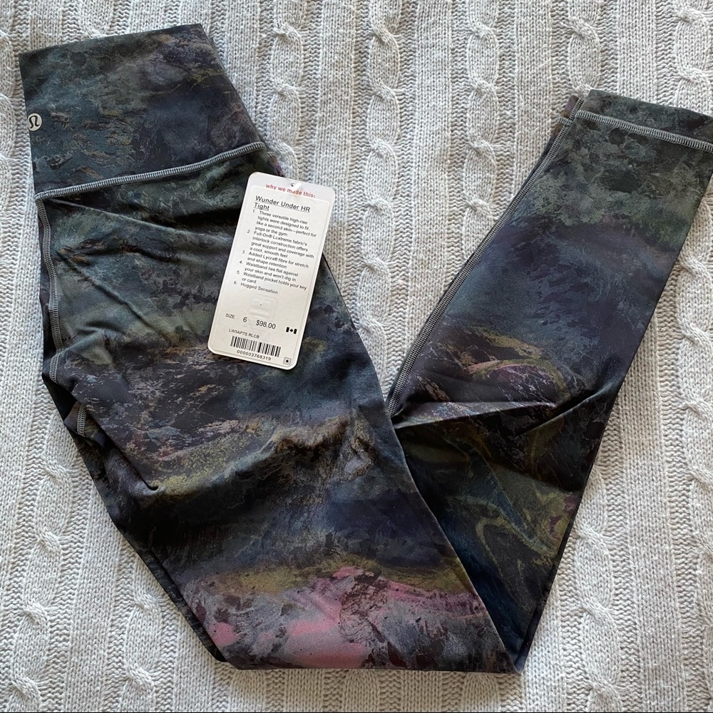 —SOLD ON DEPOP —MULTICOLOR LULULEMON “WUNDER UNDER HR TIGHTS”